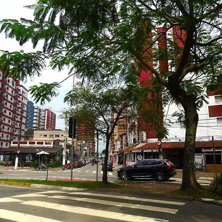 113 Canto Do Forte - 1Dorm - 200 M Da Praia E 20M Dos Bares E Restaurantes - Estacionamento Gratuito E Wi Fi , Tv A Cabo Прая-Гранди Экстерьер фото